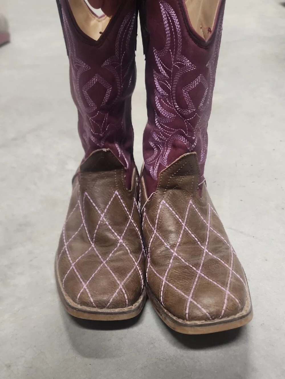 Roper Two-Tone Brown and Burgundy Western Boots